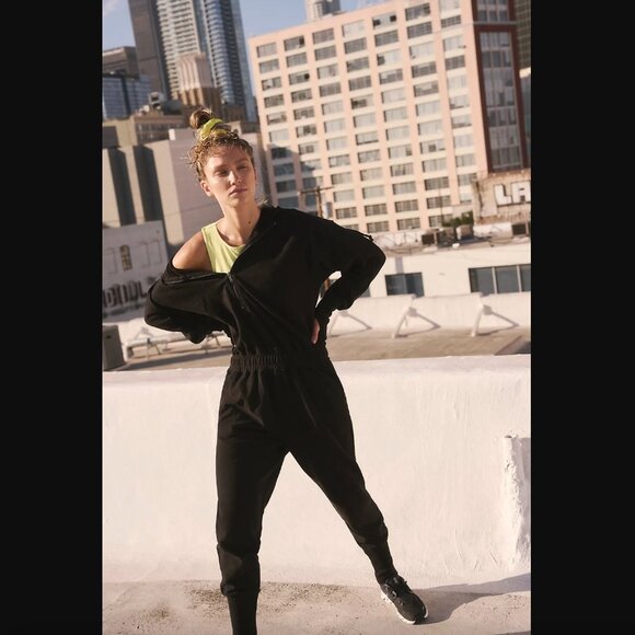NWOT FP Movement Training Day Black Jumpsuit Onesie Overalls Hoodie Sweatpants - Picture 4 of 8